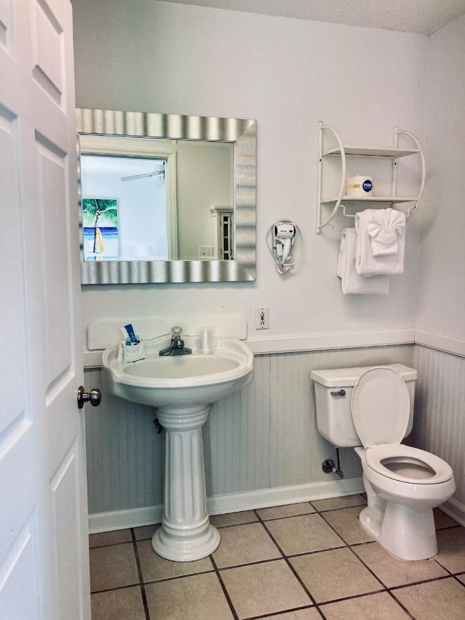 Waterway Inn Cedar Point Екстер'єр фото